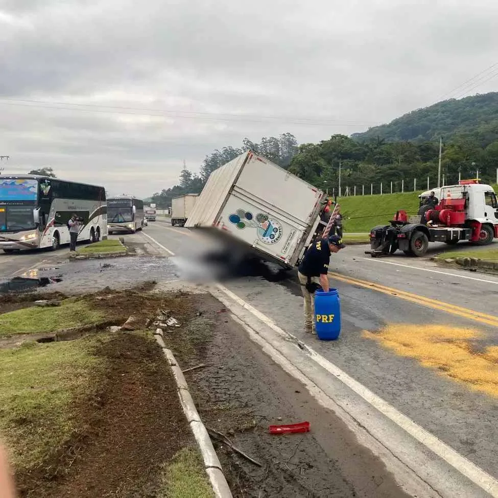 Grávida estava em uma motocicleta na BR-470
