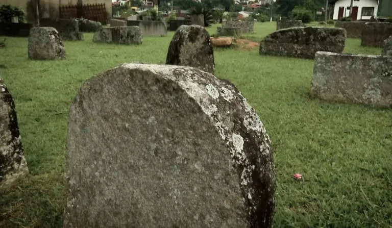 O cemitério fica localizado na cidade de Blumenau, em Santa Catarina
