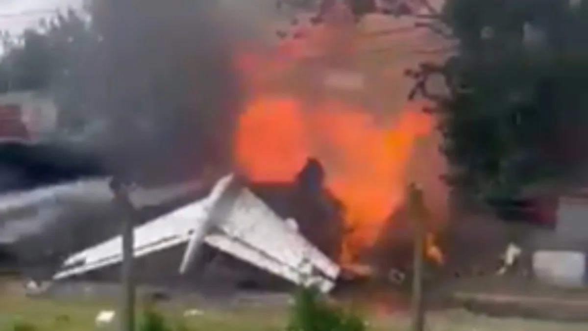 Avião da família do presidente do River Plate bate em casa e pilotos morrem