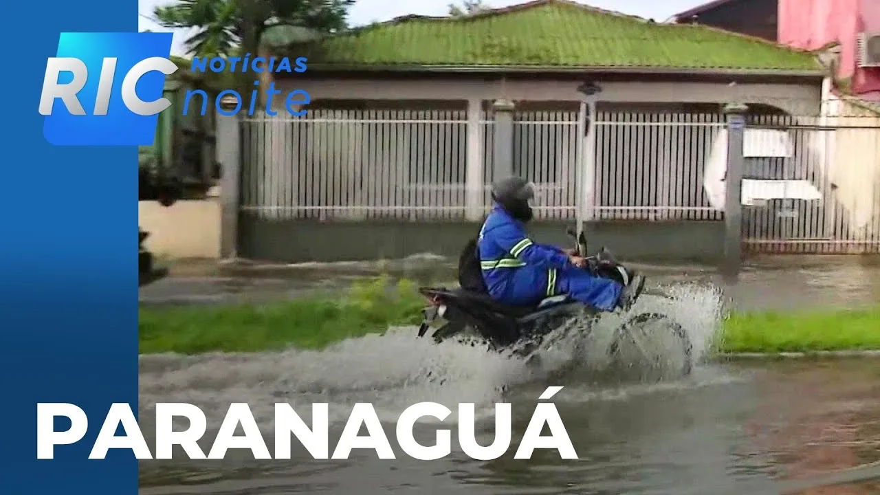 Chuva provoca alagamentos em Paranaguá; porto do estado bate recorde de cargas