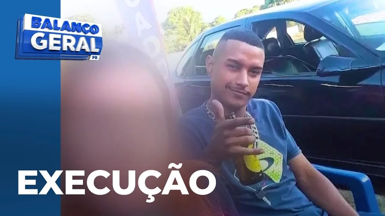 Rapaz é executado a tiros em frente a carrinho de lanches; comerciante foi atingida por bala perdida