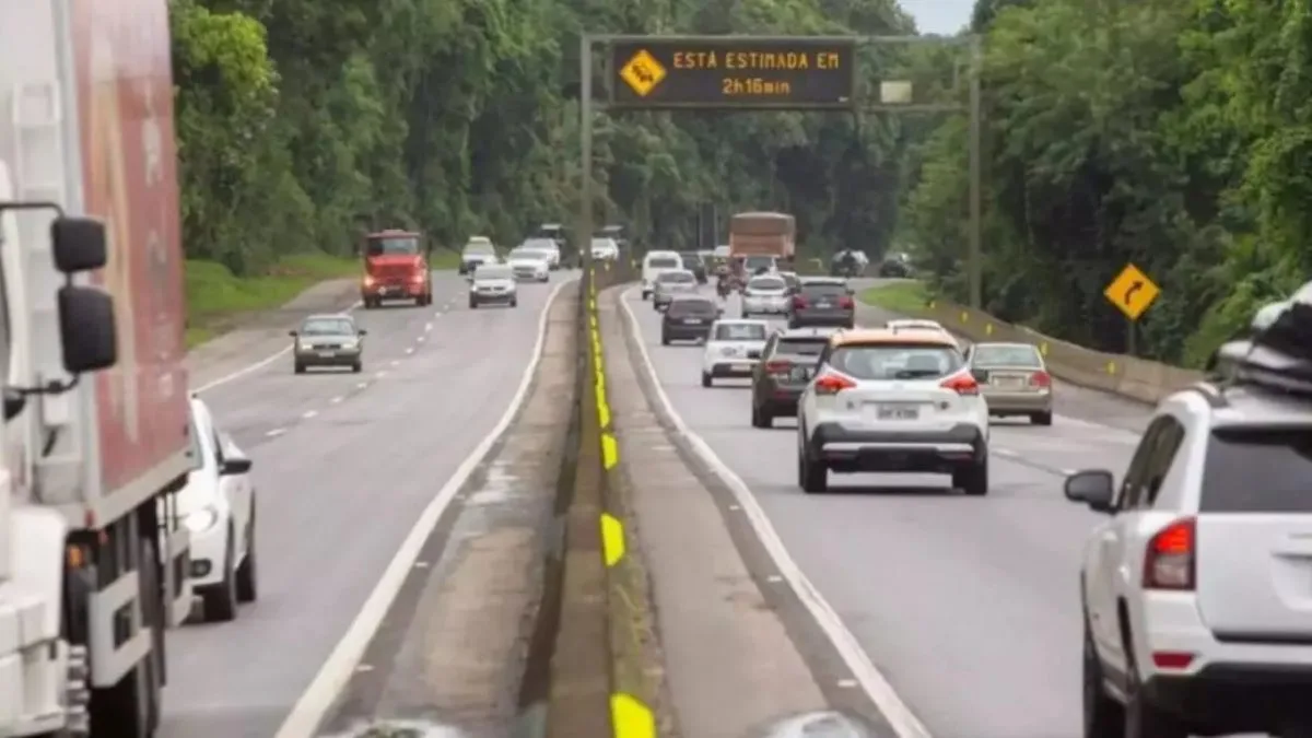 BR-101 tem trânsito intenso nesta sexta-feira (3)