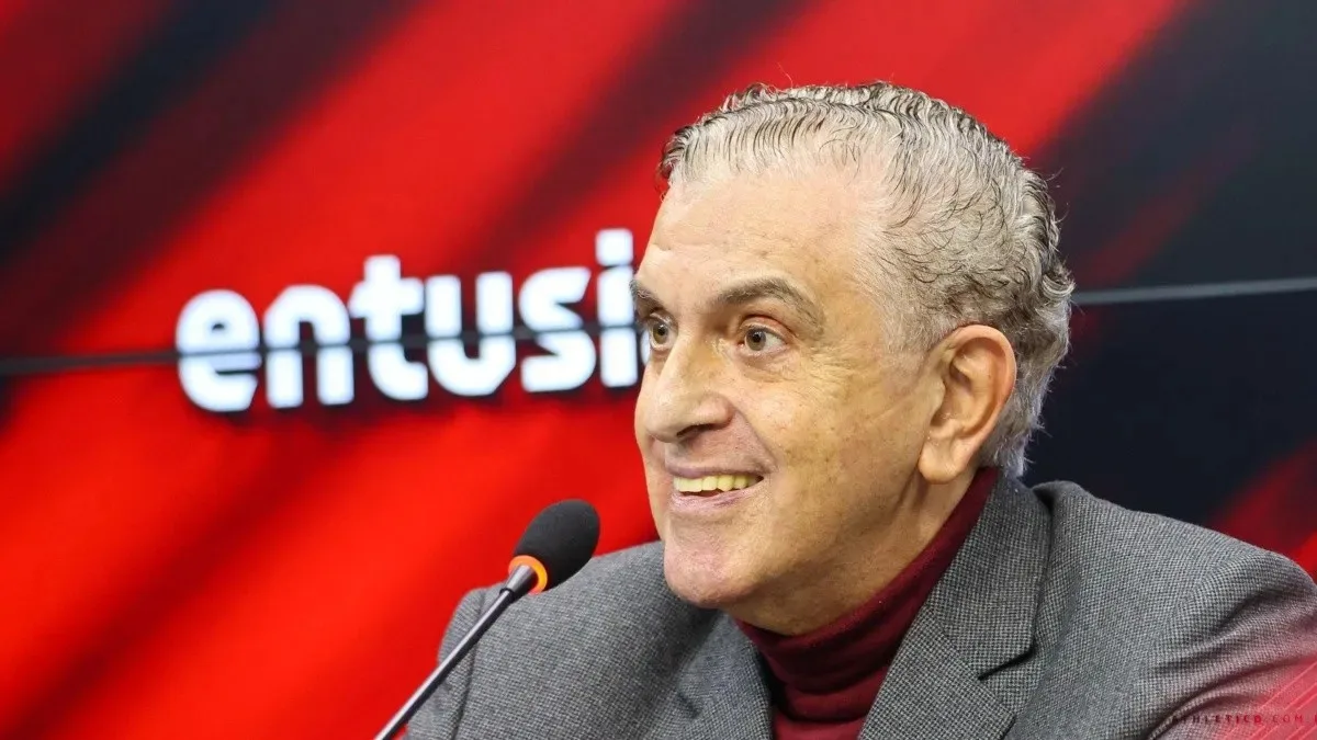 O presidente do Conselho Administrativo do Athletico, Mario Celso Petraglia, divulgou uma nota oficial agradecendo pelo apoio da torcida na reta final da última edição do Brasileirão, mesmo com o decepcionante rebaixamento no ano do centenário do clube. Além disso, o dirigente prometeu que "vem aí a maior manifestação de Athleticanismo da nossa história".