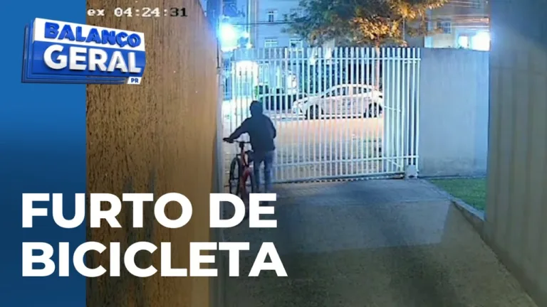 Sujeitos invadem condomínio, derrubam portão e fogem com bike furtada