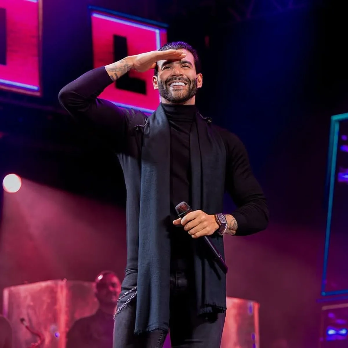 Gusttavo Lima recebe alta hospitalar após três dias internado