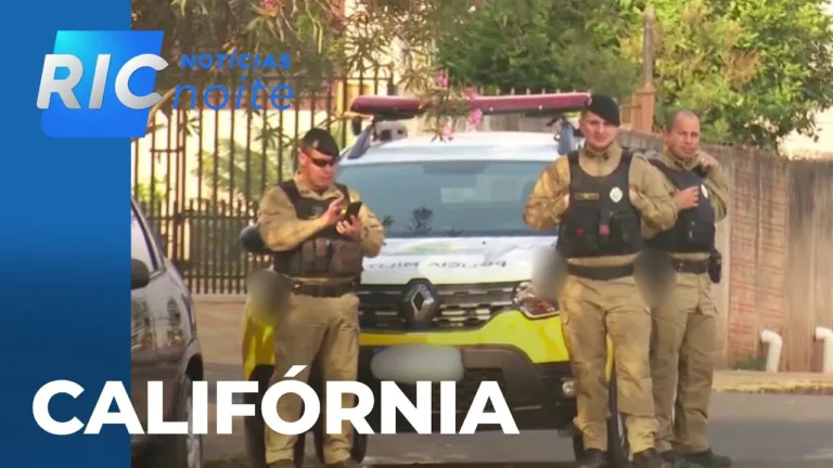 Pais protestam contra suposto assédio de professor, em colégio estadual de Califórnia