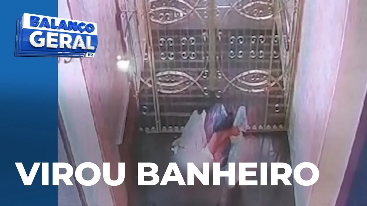 Prédio desocupado vira “banheirão” em pleno calçadão no centro