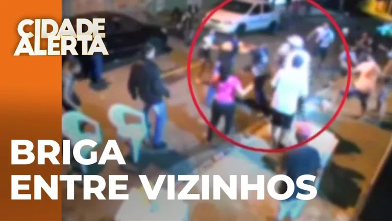 Confusão entre vizinhos termina com dono de bar e clientes gravemente esfaqueados