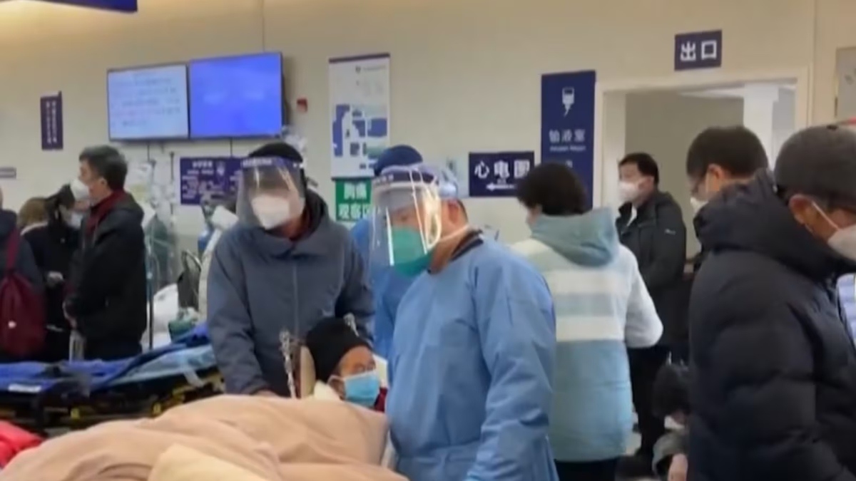 O aumento dos casos de metapneumovírus humano (HMPV) na China, especialmente entre crianças, deixou as autoridades locais em estado de alerta. Assim, o Centro de Controle de Doenças (CDC) da China recomendou à população a adoção de medidas de saúde e higiene.