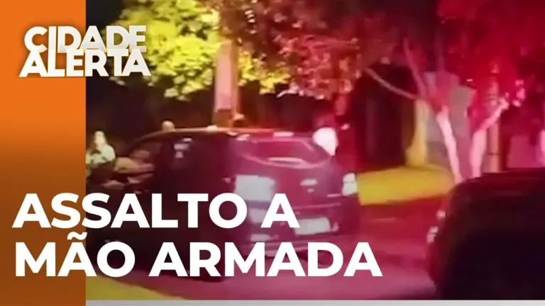 Bandidos armados assaltam idosa e roubam seu carro em Paranavaí