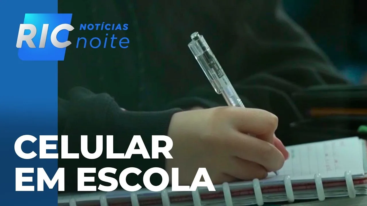 Governo Federal proíbe o uso de celulares, por alunos, em escolas públicas; entenda as regras