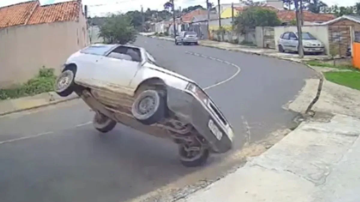 A vítima foi socorrida e encaminhada ao hospital
