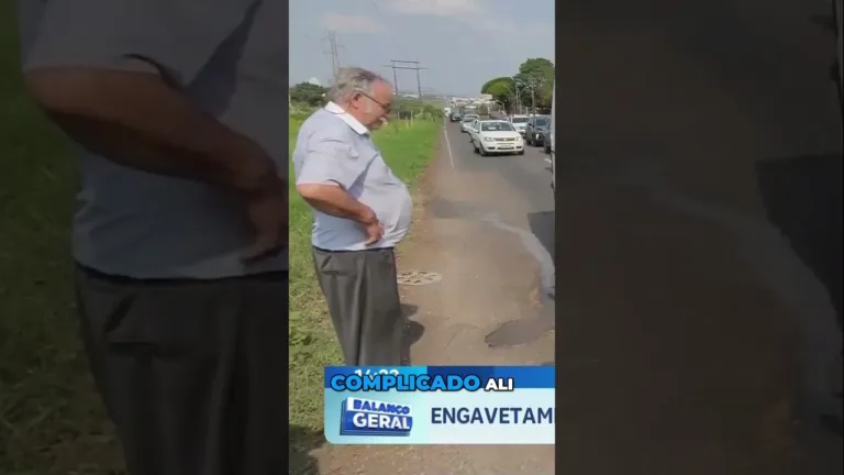 Engavetamento no Contorno Sul envolve 3 veículos; imagens mostram a destruição