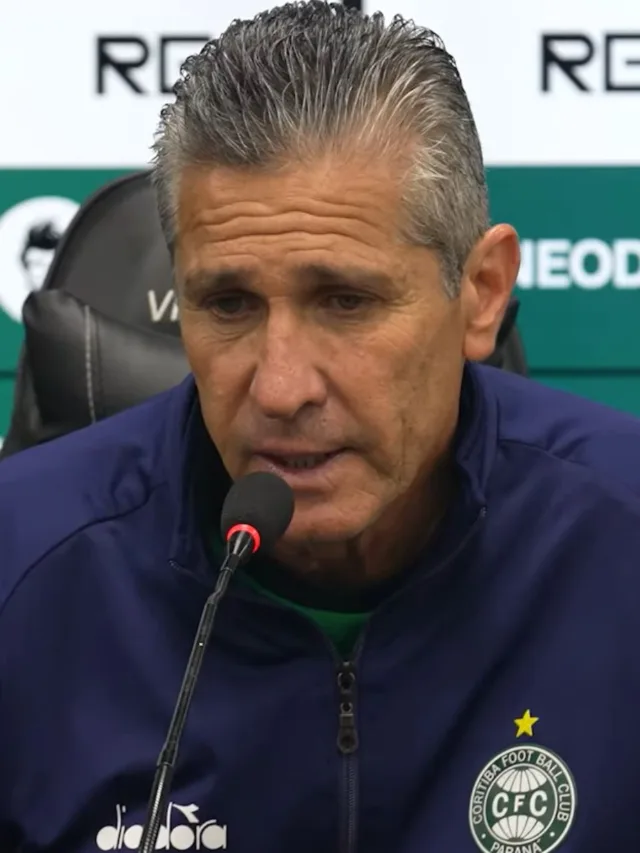 Técnico do Coritiba, Jorginho concede entrevista coletiva