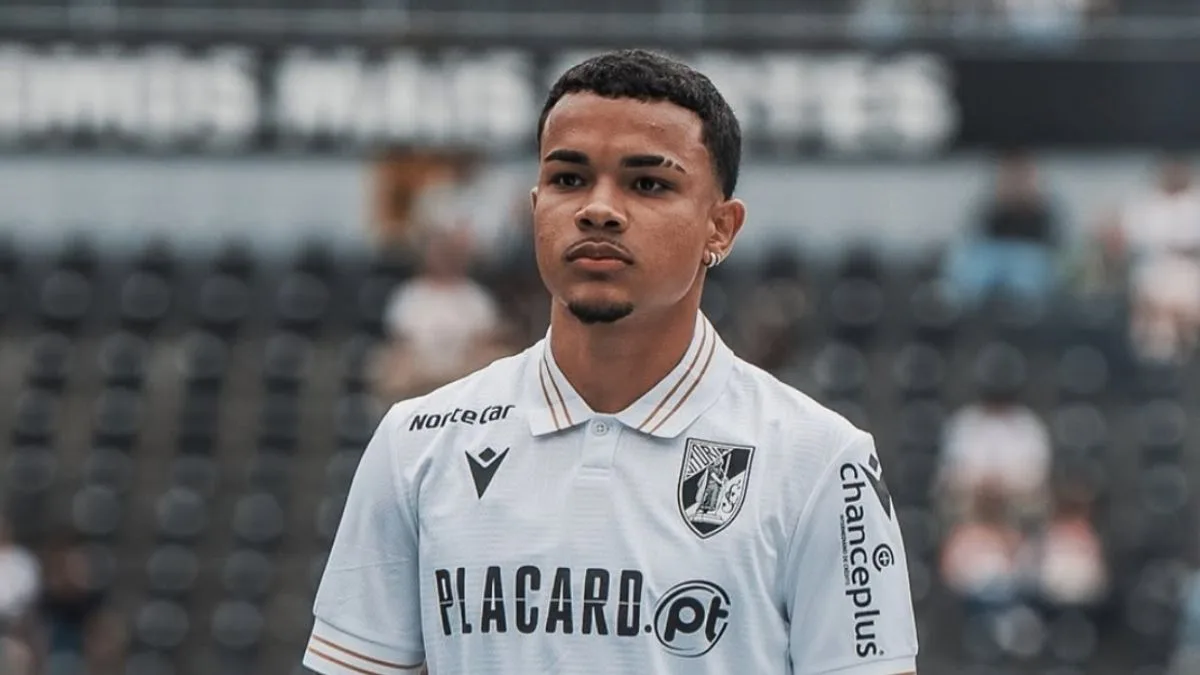 Coritba fatura mais de R$ 11 milhões com venda de atleta da base