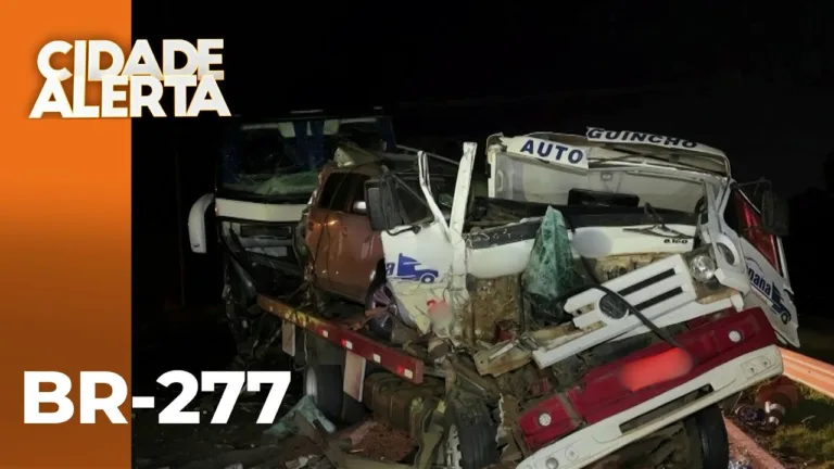 BR-277: Uma pessoa morre e dezenas ficam feridas em acidente entre ônibus e caminhão