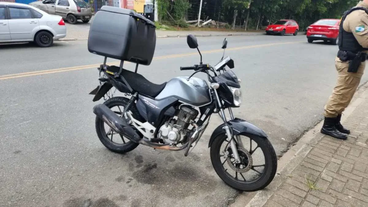 Motoboy fica em estado grave após acidente; ‘Atropelou porque quis’, diz testemunha