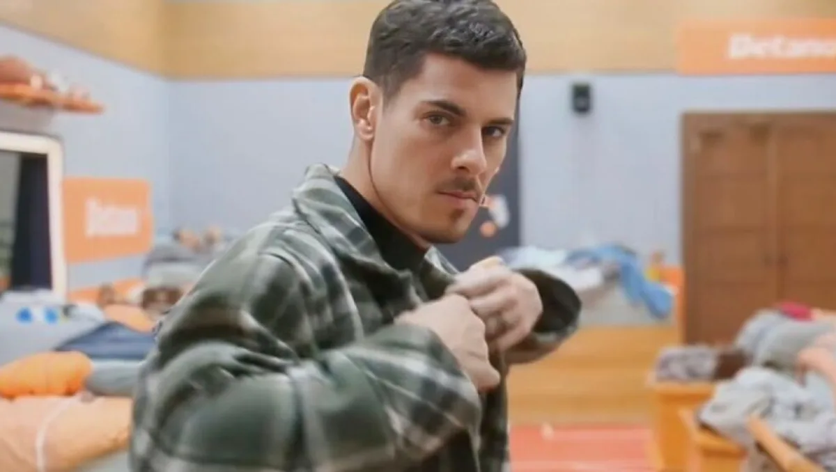 Sacha Bali em A Fazenda 16 (Imagem: Reprodução / PlayPlus)