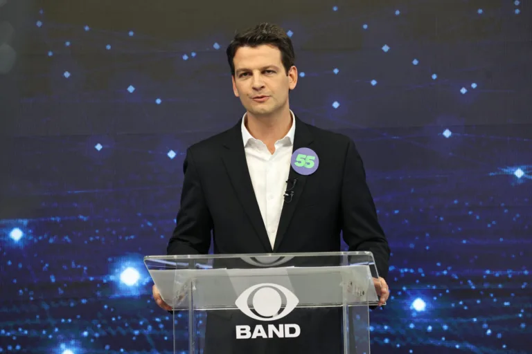 Graeml (PMB) questiona Pimentel (PSD) sobre coação de servidores da prefeitura