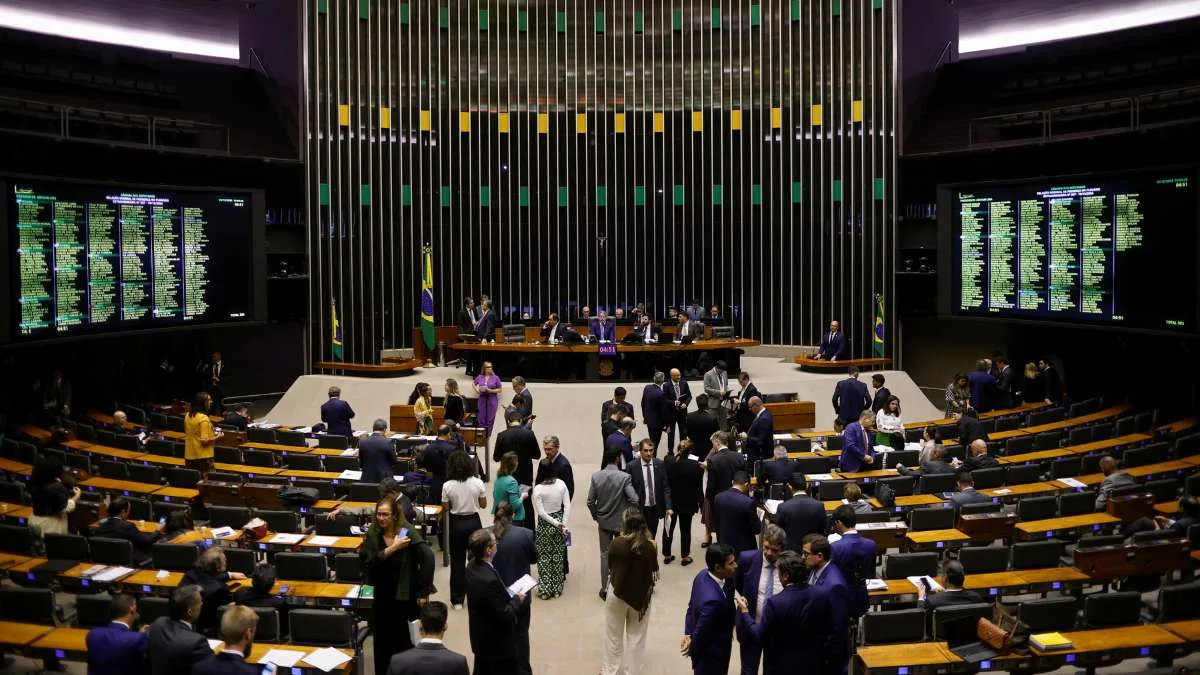 Projeto de lei aprovado pela Câmara limita aumento do salário mínimo
