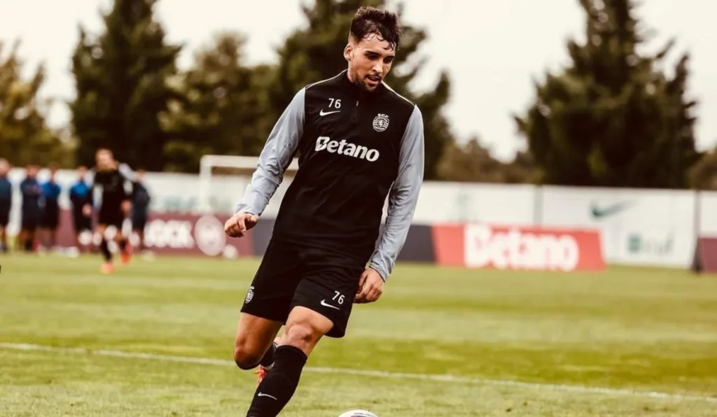 Diogo Abreu está na mira do Coritiba e pode chegar ao clube paranaense em breve