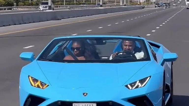Raquel e Davi Brito ostentam Lamborghini em Dubai (Reprodução: Instagram/@raquelbritoofc)