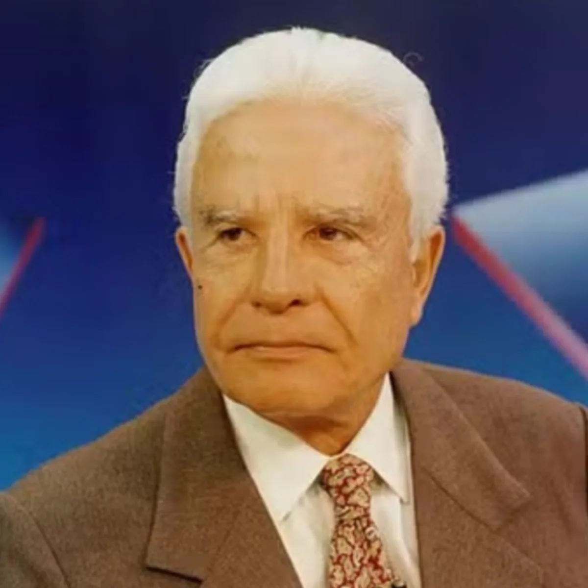 Apresentador Cid Moreira morre aos 97 anos