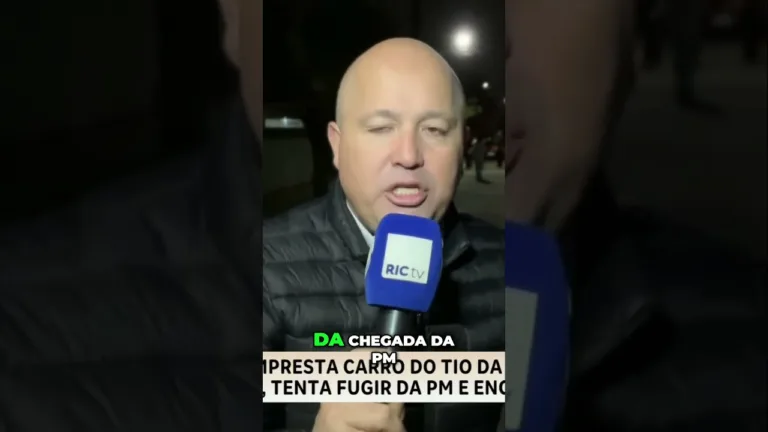 Jovem bate em um poste, com o carro emprestado do tio da namorada, enquanto fugia da PM