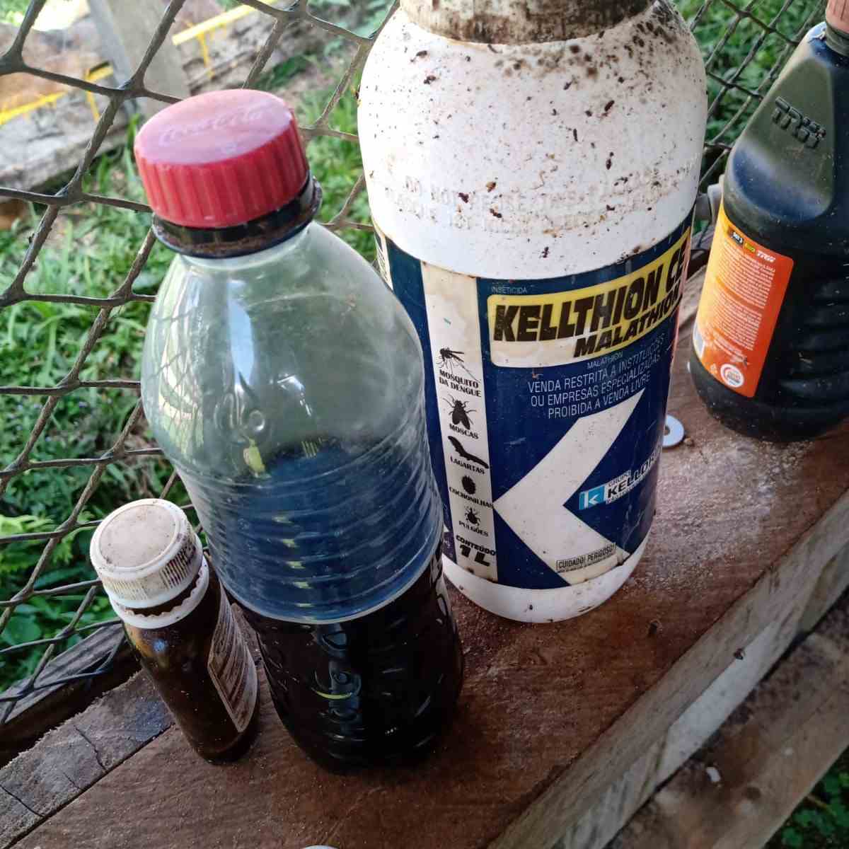 Irmãos teriam confundido garrafa sem rótulo