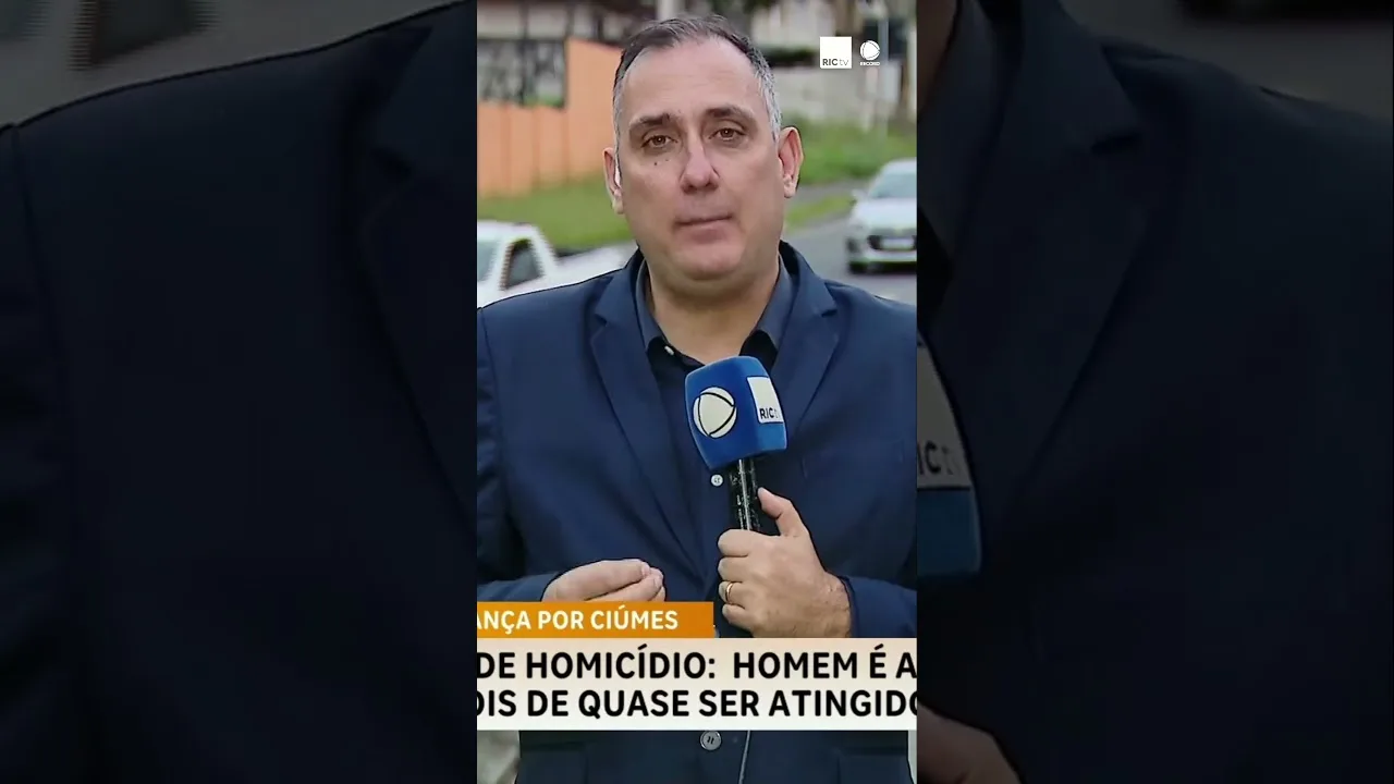 Imagens mostram homem sendo atropelado por carro após escapar de moto