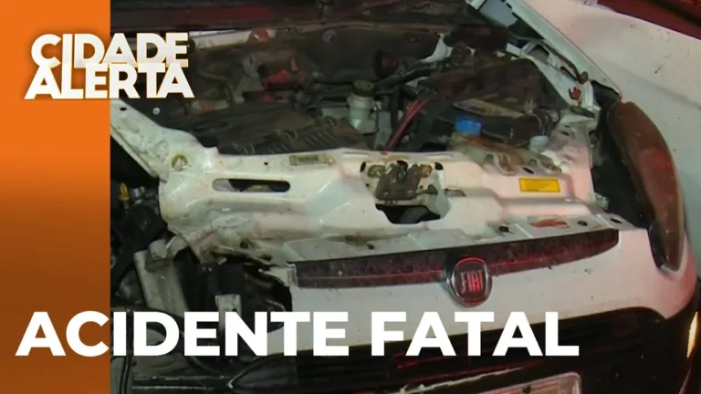 Homem morre ao bater moto violentamente contra carro na PR-090