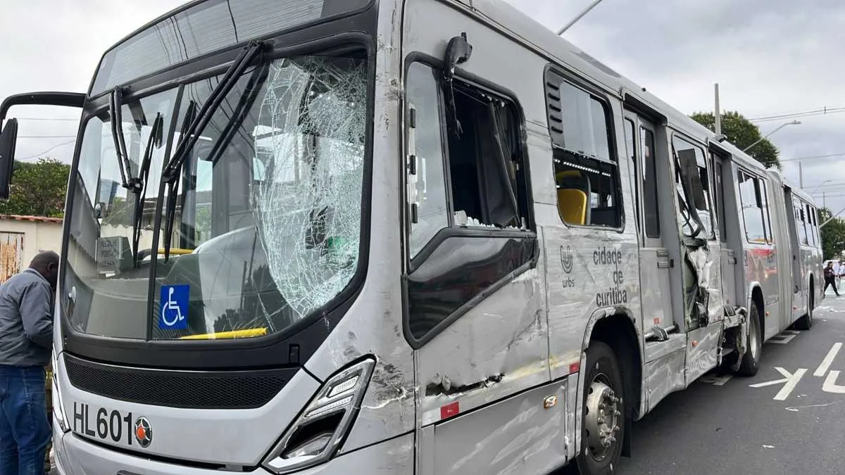 acidente ônibus ligeirinho passageiros feridos