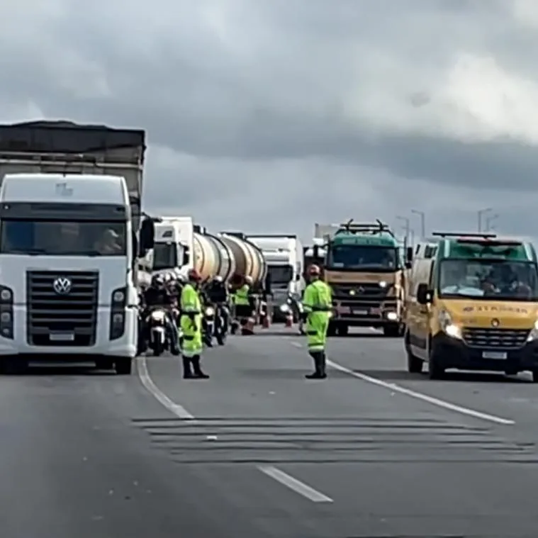 Acidente causa lentidão no Contorno Leste nesta sexta-feira (15)