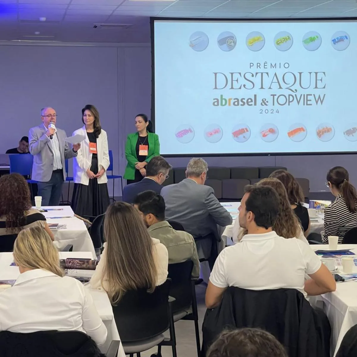 Parceria do Prêmio Destaque Abrasel & TOPVIEW é pauta de encontro de empresários