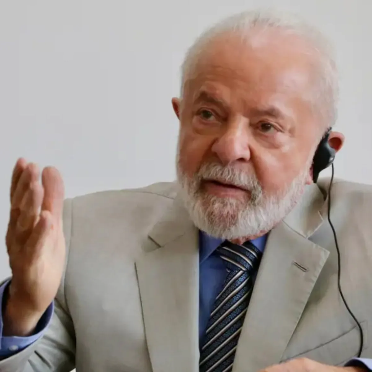 Lula passará por exame de tomografia na manhã desta quinta-feira (19)