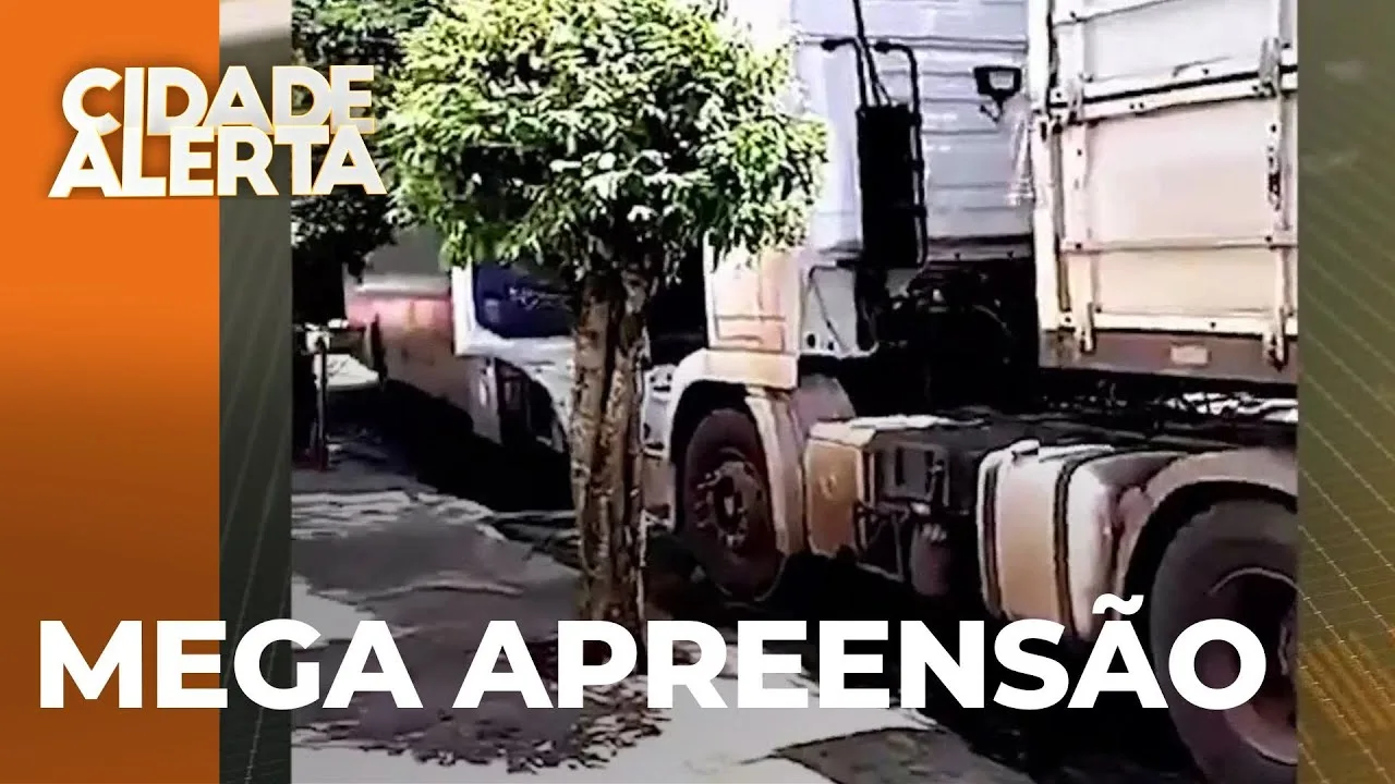 Luta contra o tráfico: Polícia apreende carreta com 18 toneladas de maconha na PR-317