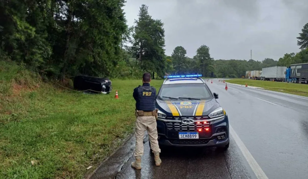 PRF atendeu a ocorrência na manhã desta quinta-feira (30) 