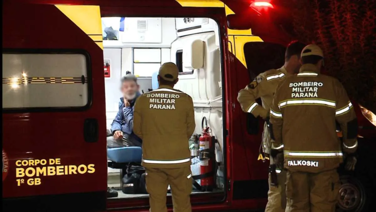 Dono de Pitbull é atacado por vira-lata na própria casa