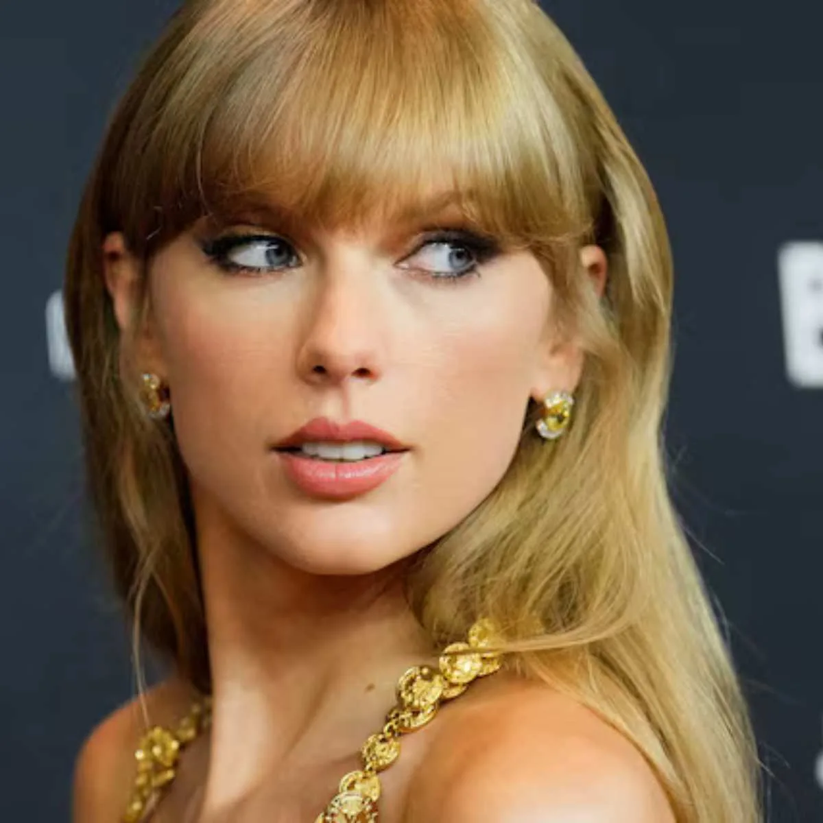 Taylor Swift faz doação de US$ 5 milhões para ajudar vítimas de furacões