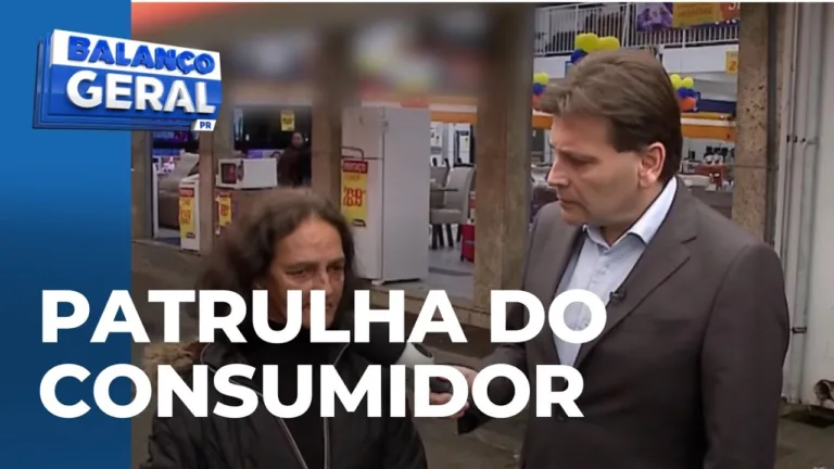 Idosa junta dinheiro para comprar sofá de molas, mas recebe móvel cheio de espumas