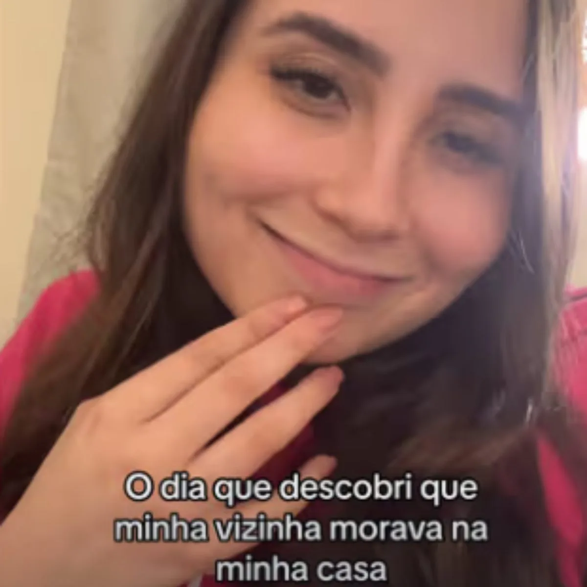 Casal descobre que vizinha acessava casa após ouvir passos em quarto trancado