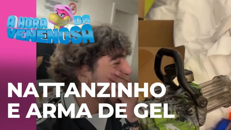 Nattanzinho aparece brincando com arma de gel com os amigos