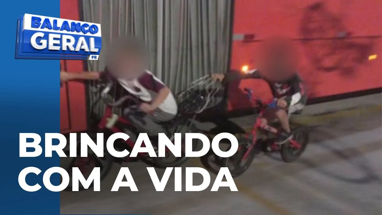 Canaletas tomadas por jovens que "pegam rabeira" nos ônibus; Até criança pequena já foi flagrada!