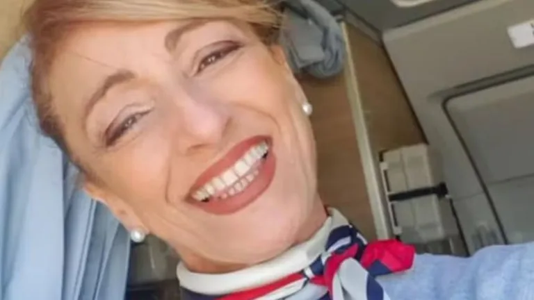 selfie de comissária de bordo