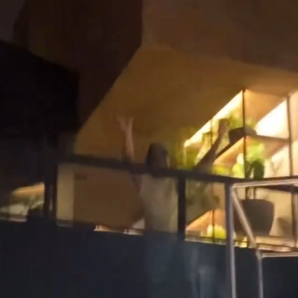 Bruno Mars aparece em hotel, em Curitiba