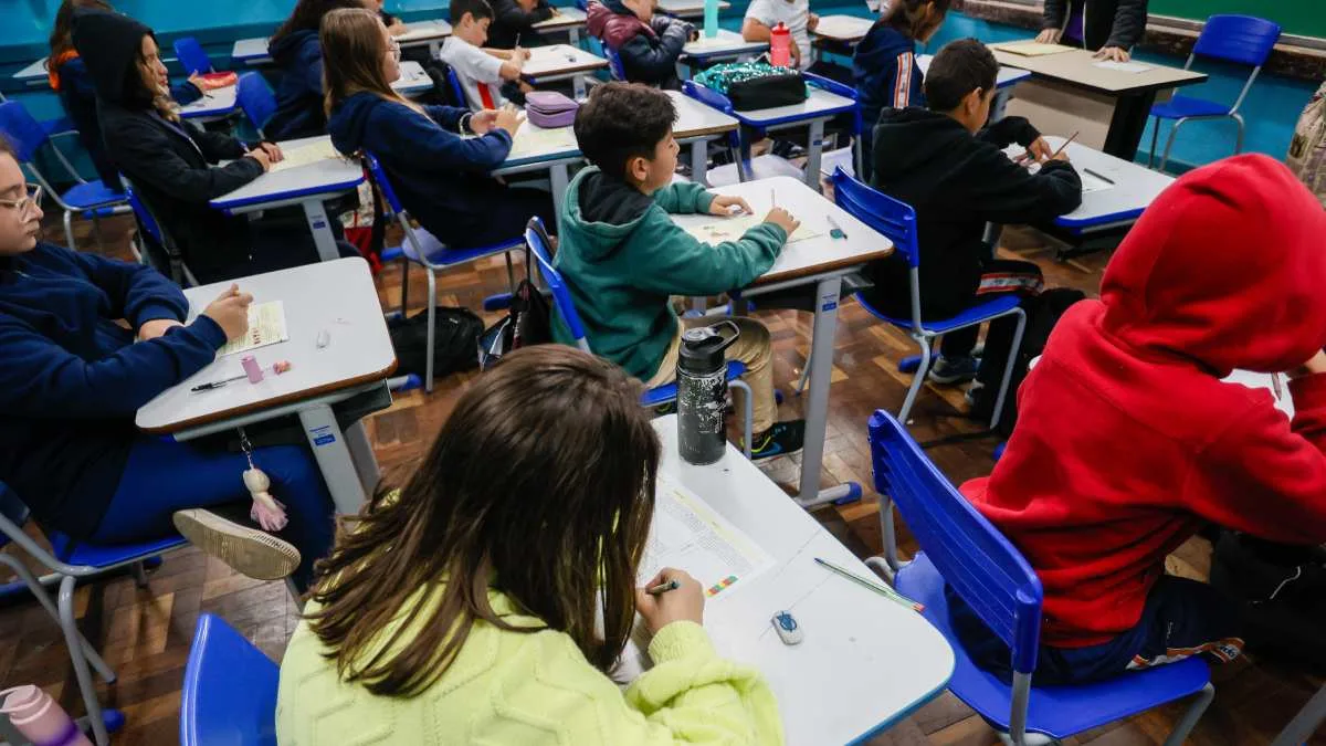 Paraná planeja implementar 95 colégios no programa Parceiro da Escola em 2025