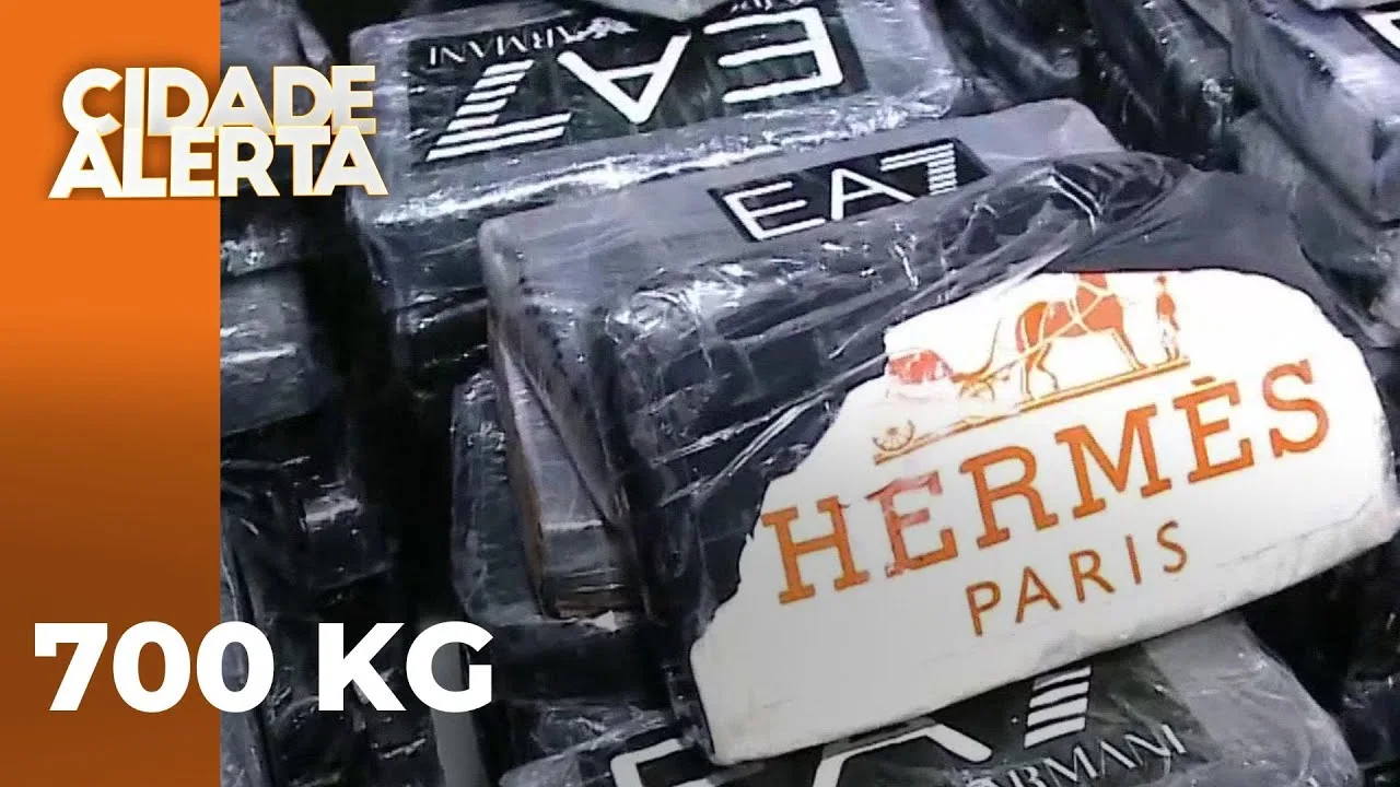 Marca de grife pode ligar cocaína abandonada na RMC a delegado preso, suspeito de roubar o PCC