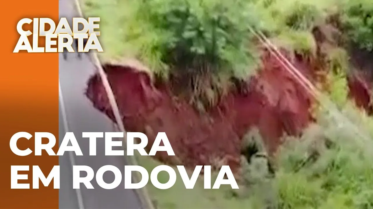 Perigo na BR-376: Cratera se abre e rodovia é interditada em Nova Esperança