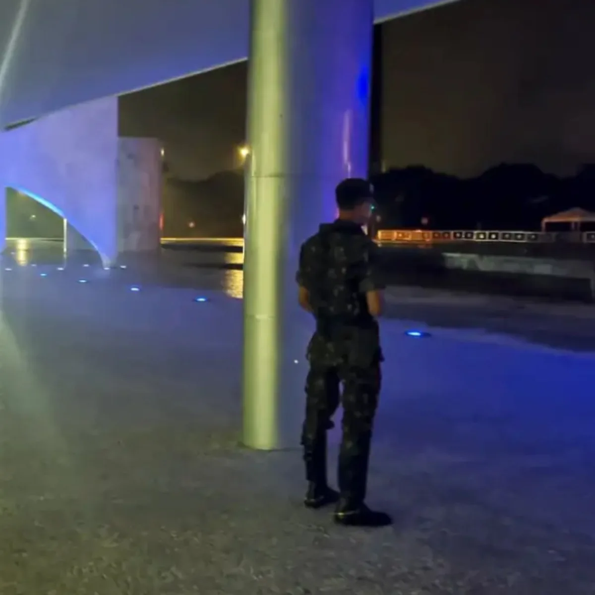 Após explosões, pessoa é vista próximo à casa de Lula e GSI confirma disparo