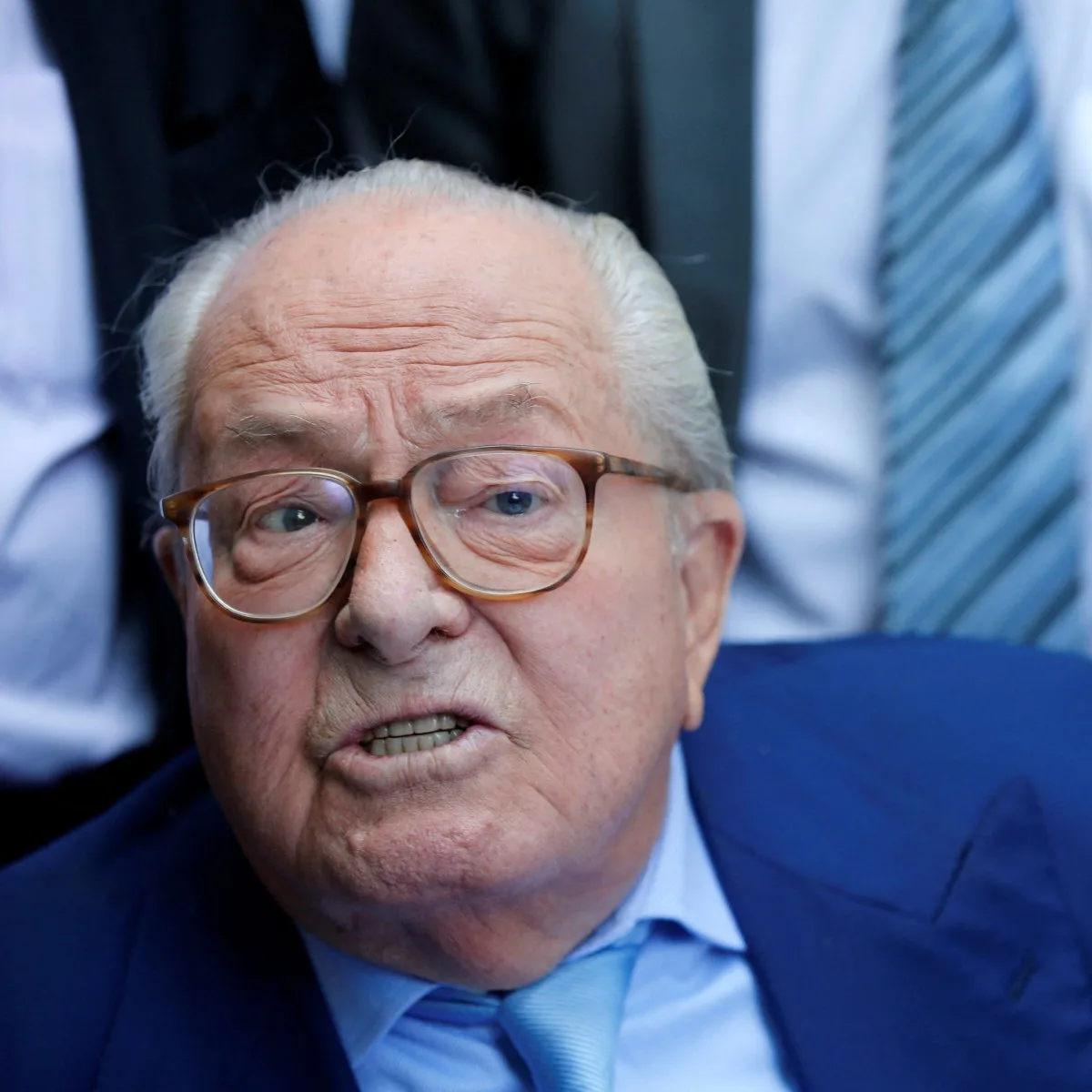 Jean-Marie Le Pen, um nacionalista e fundador do partido francês de extrema direita Frente Nacional, morreu aos 96 anos, informou a mídia francesa nesta terça-feira.